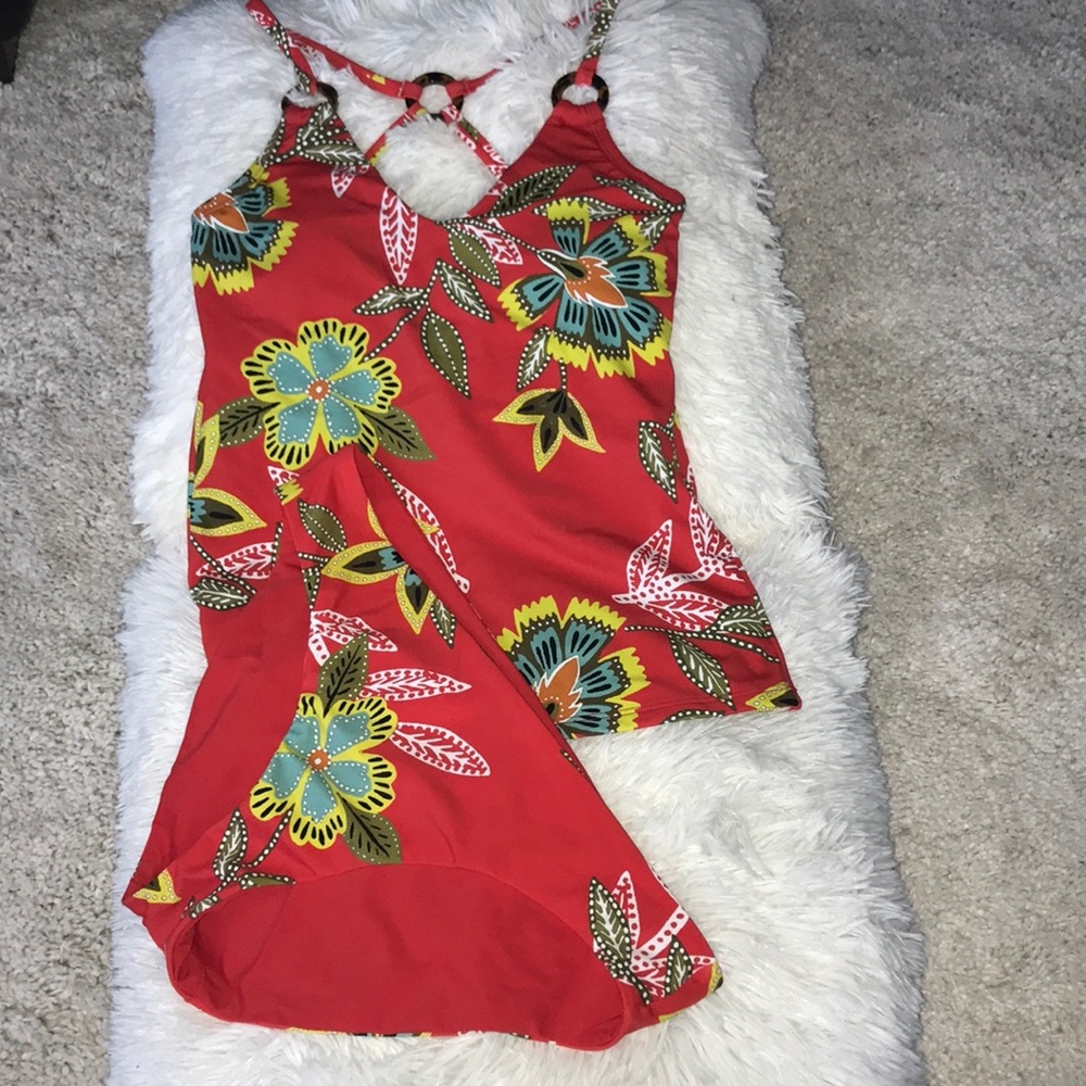 NWOT Reversible bottom red tankini